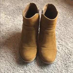 Women's heeled booties